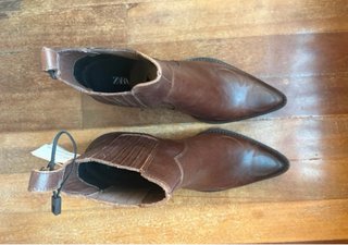 Botines piel cowboy Zara marrones