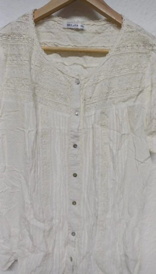 Sensacional Blusa tacto seda y brodery Mulata M/L