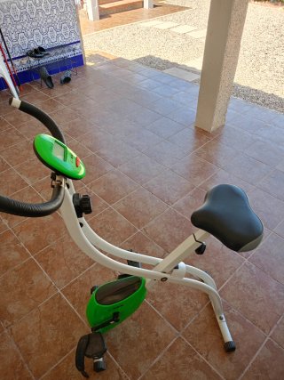 * OPORTUNIDAD* Bicicleta Estática Ajustable