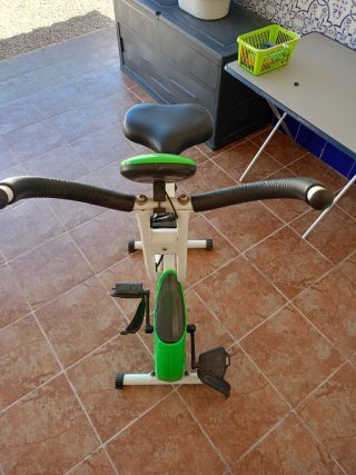 * OPORTUNIDAD* Bicicleta Estática Ajustable