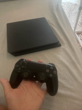 PlayStation 4 Slim Sony Nera Usata