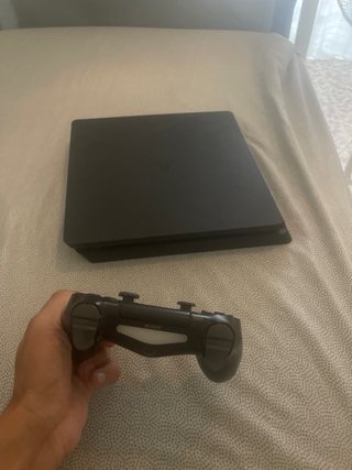 PlayStation 4 Slim Sony Nera Usata