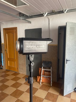 Foco Havox SL-150 XS con trípode