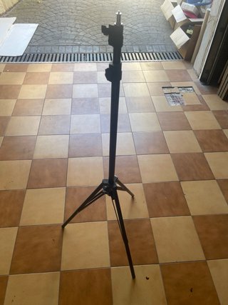 Foco Havox SL-150 XS con trípode