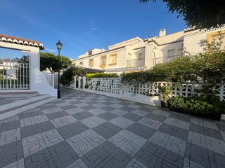 Casa adosada en venta en Salobreña Costa en Salobreña