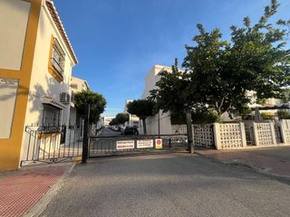 Casa adosada en venta en Salobreña Costa en Salobreña