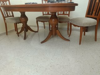 Mesa comedor madera y 6 sillas tapizadas diciembre