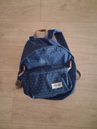 Mochila Eastpak azul con estampado