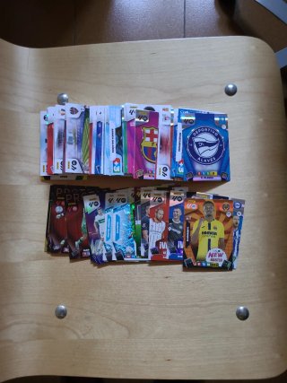 156 cartas ADRENALYN 2025/26 + 22 especiales