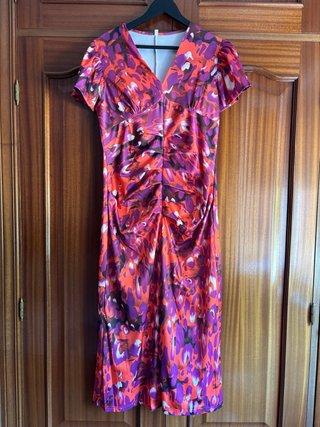 Vestido estampado naranja y morado