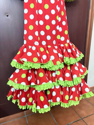 Traje de flamenca rojo lunares