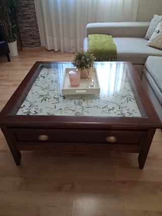 Mesa de centro de salon Madera maciza con cristal.