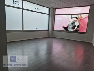 Local comercial en venta en Trobajo del Camino en San Andrés del Rabanedo