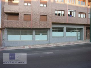 Local comercial en venta en Trobajo del Camino en San Andrés del Rabanedo