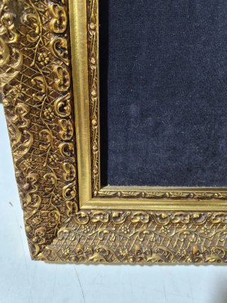 Cuadro Crucifijo Beige y Dorado