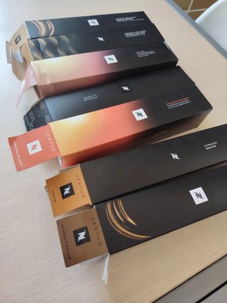 Macchina Caffè Nespresso Vertuo Smart + capsule
