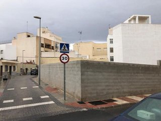 Terreno en venta en Roquetas Centro en Roquetas de Mar