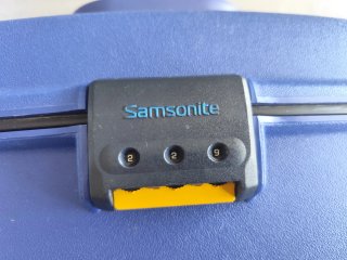 Neceser rígido Samsonite con código Azul Lavapiés
