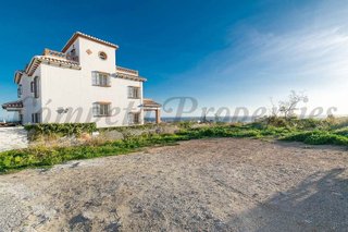 Terreno en venta en Almijara - Capistrano - Cueva de Nerja en Nerja