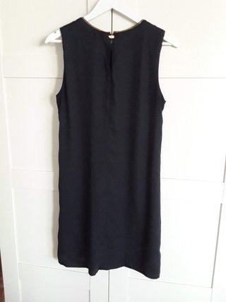 Vestito H&M con collo dorato metallico. T. 42
