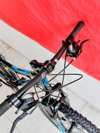 Bicicleta  BERG Aluminio rueda 26 talla S