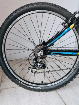 Bicicleta  BERG Aluminio rueda 26 talla S