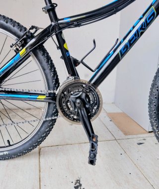 Bicicleta  BERG Aluminio rueda 26 talla S