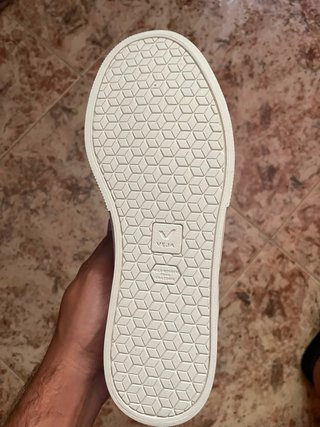 Zapatillas Veja Blancas y Rojas