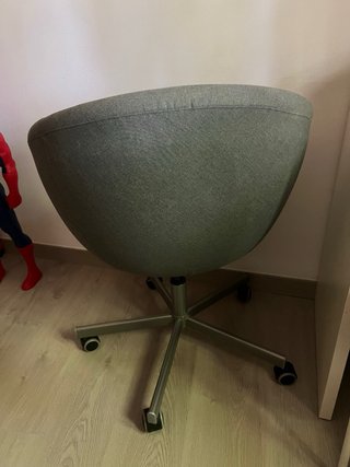 Silla de escritorio gris