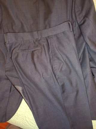 Traje chaqueta y pantalón azul marino