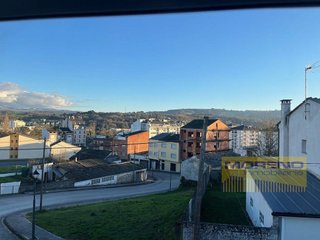 Chalet en venta en Sarria