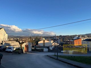 Chalet en venta en Sarria