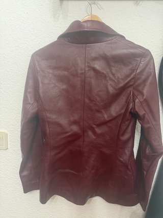 Chaqueta de piel burdeos talla S