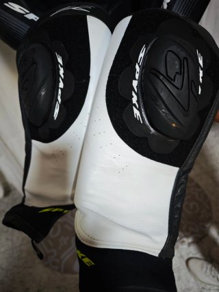 Mono de Moto Spike Negro Blanco Amarillo