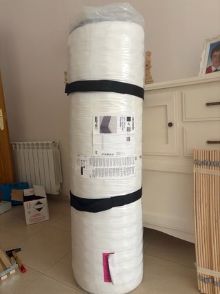 Cama de pino sin estrenar