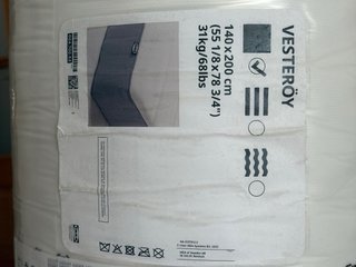 Cama de pino sin estrenar