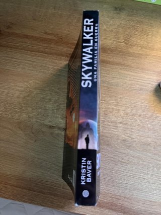 Star Wars Skywalker : una familia en guerra