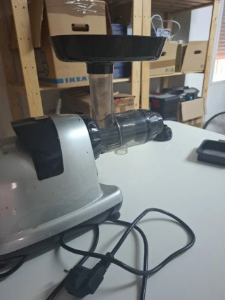 Omega J8006 Extractor de Jugos