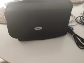 Proyector Acer Negro.