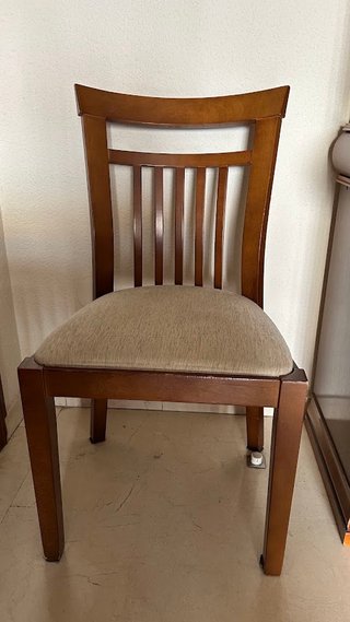 Juego de 4 sillas de comedor de madera
