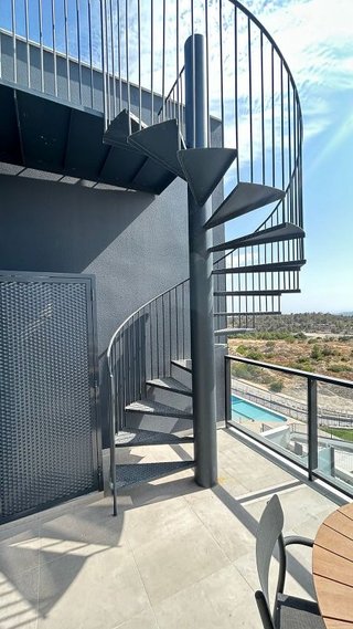 Ático en venta en Cala de Finestrat en Finestrat