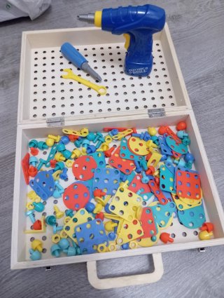 Maletín de construcción de madera