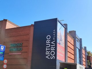 Local comercial en alquiler en Colina en Madrid