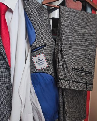 Traje El Ganso Pata de Gallo gris/negro Como Nuevo