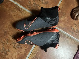 Botas Nike Phantom Talla 37.5.