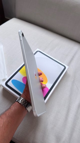 iPad 10ª Gen 128GB WiFi + Celular Plata