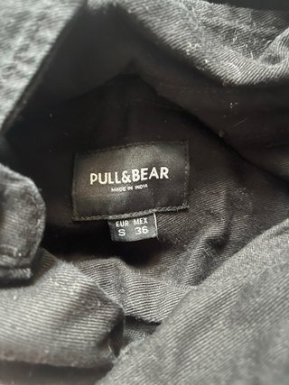 Chaqueta con capucha Pull&Bear Negra Talla S