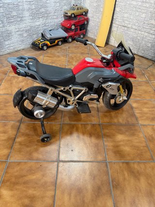 Moto eléctrica infantil