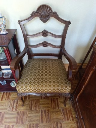 Butaca de madera y tela