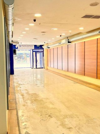 Local comercial en alquiler en Los Remedios en Sevilla
